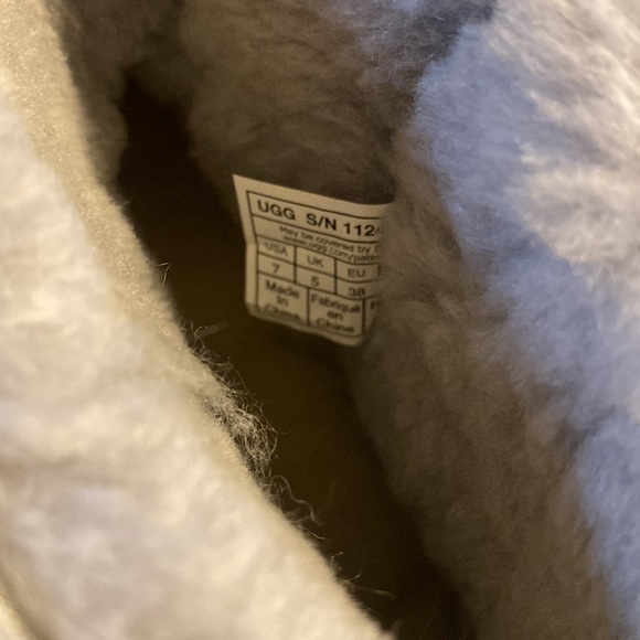 UGG CLASSIC SHORT GRAY TIGER SIZE 7 - Picture 5 of 6